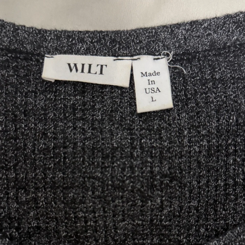 Wilt Charcoal Long Sleeve V-Neck Top - Picture 5 of 5